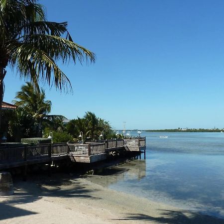 Courtyard By Marriott Key West Waterfront Hotel Exterior foto