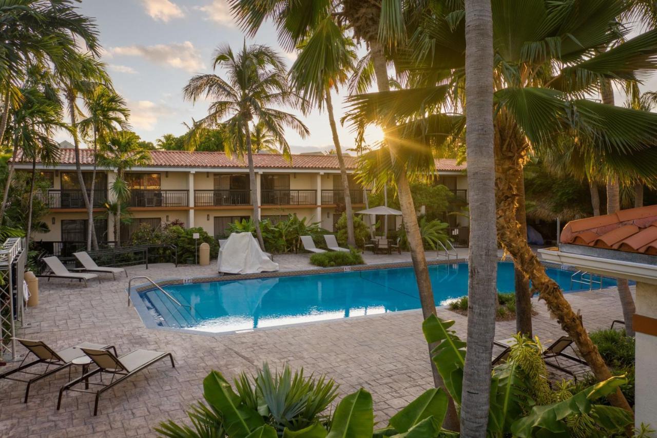 Courtyard By Marriott Key West Waterfront Hotel Exterior foto