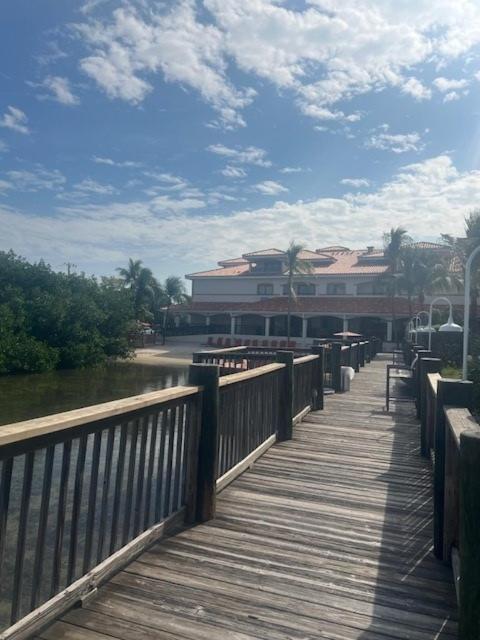 Courtyard By Marriott Key West Waterfront Hotel Exterior foto