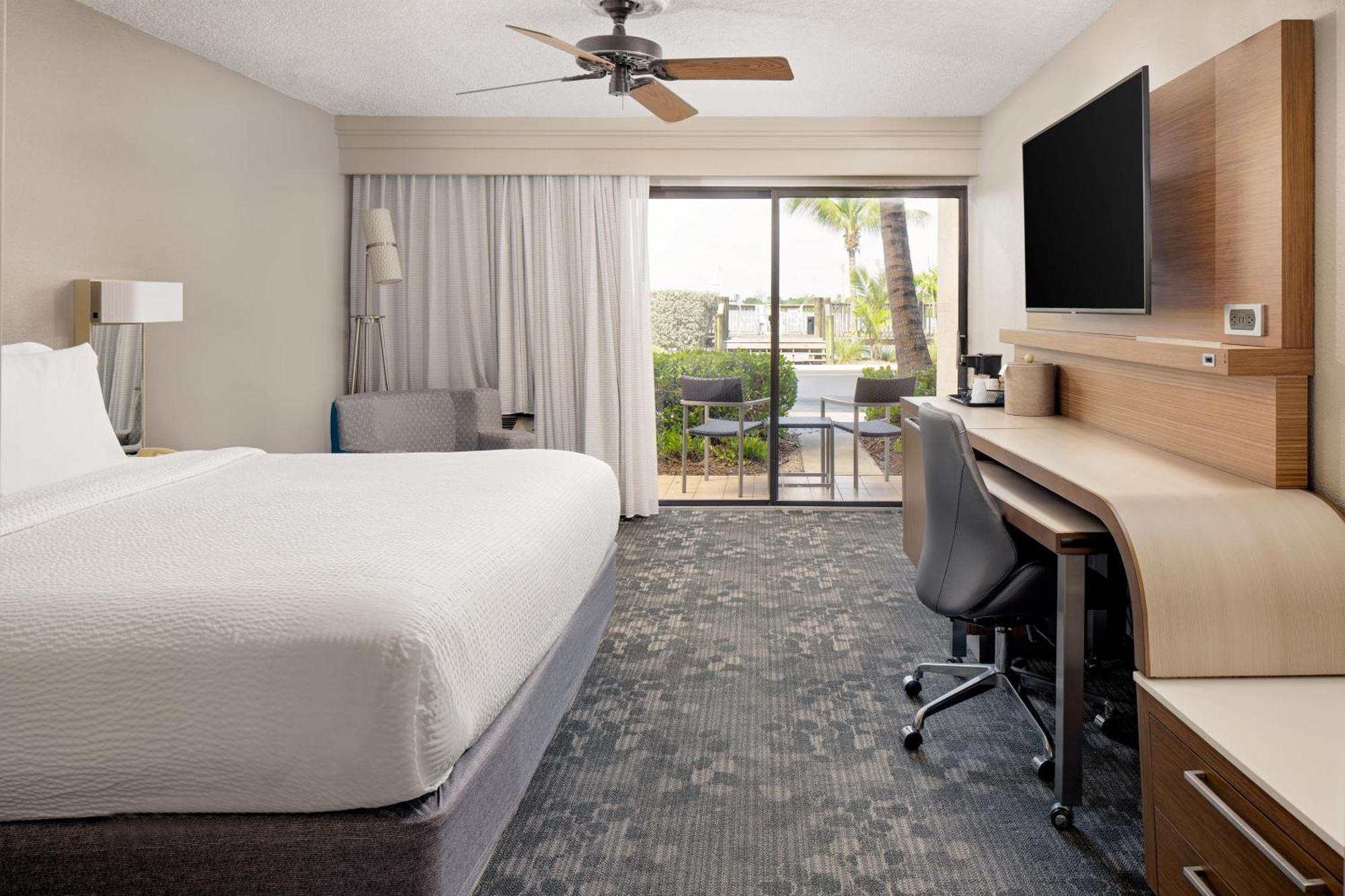 Courtyard By Marriott Key West Waterfront Exterior foto