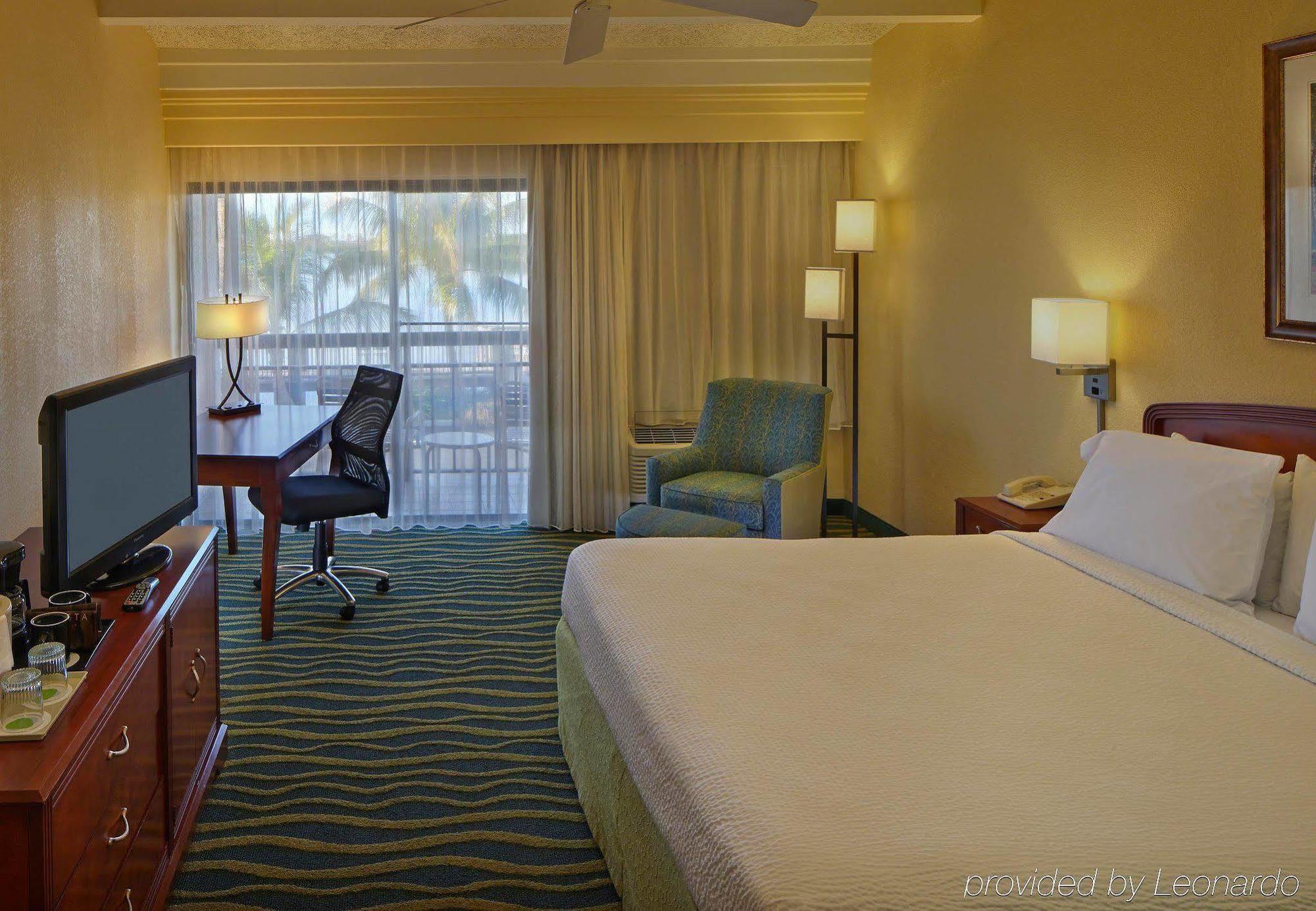 Courtyard By Marriott Key West Waterfront Exterior foto